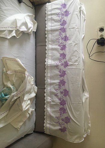 Turkuaz Nakışlı Kara makinada işlenmiş - Görsel 4