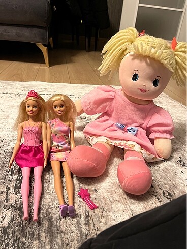Barbie bebek +tarak+oyuncak bebek hediye