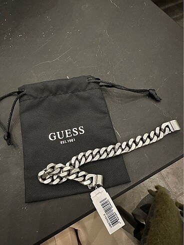 Beden Guess bileklik