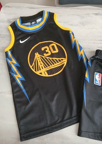 Nike Nike Siyah Kolsuz Basketbol Forması ve Şortu
