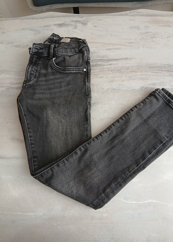 Gri Kemerli Kadın Denim Pantolon