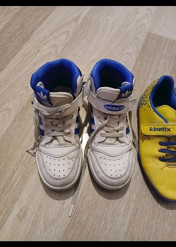 Beyaz Velcro Bağcıklı Erkek Çocuk Spor Ayakkabı