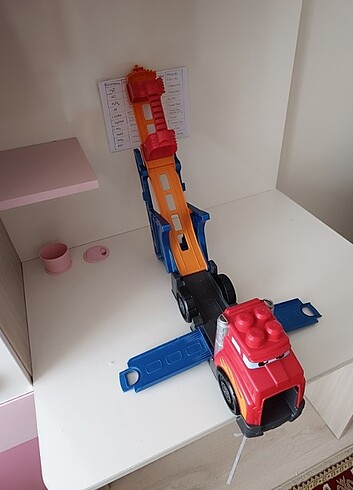 Mega Blok Dev Kamyon ve Rampası  - Görsel 8