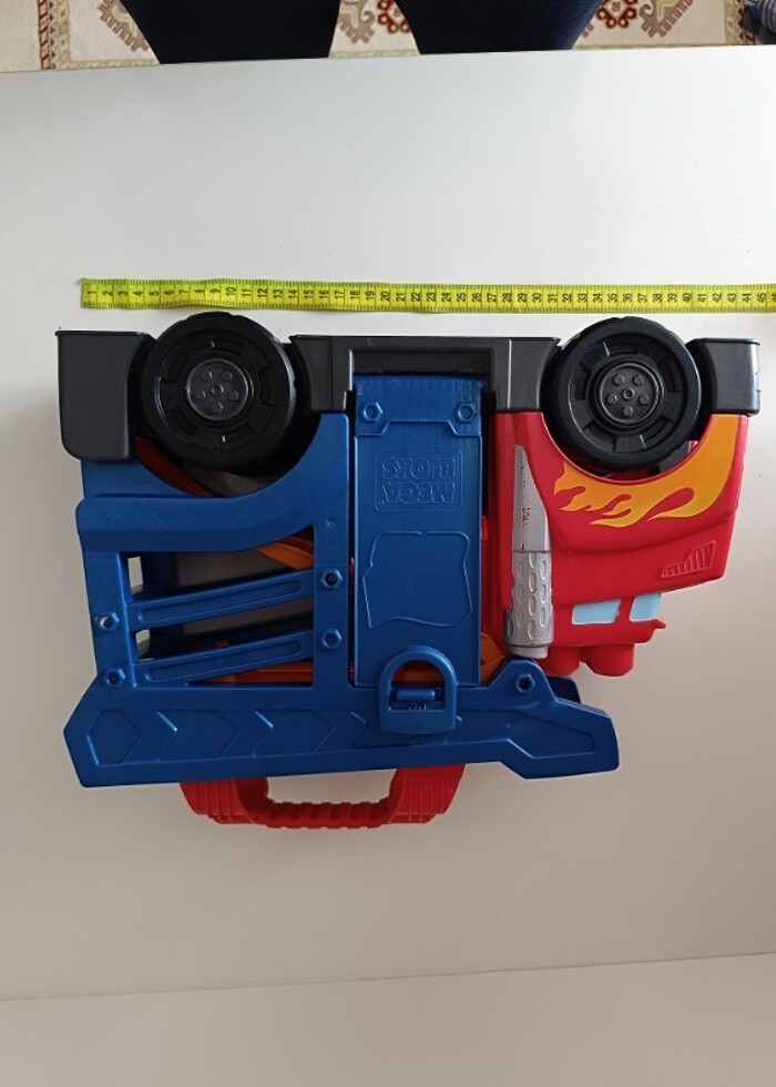 Mega Blok Dev Kamyon ve Rampası  - Görsel 2