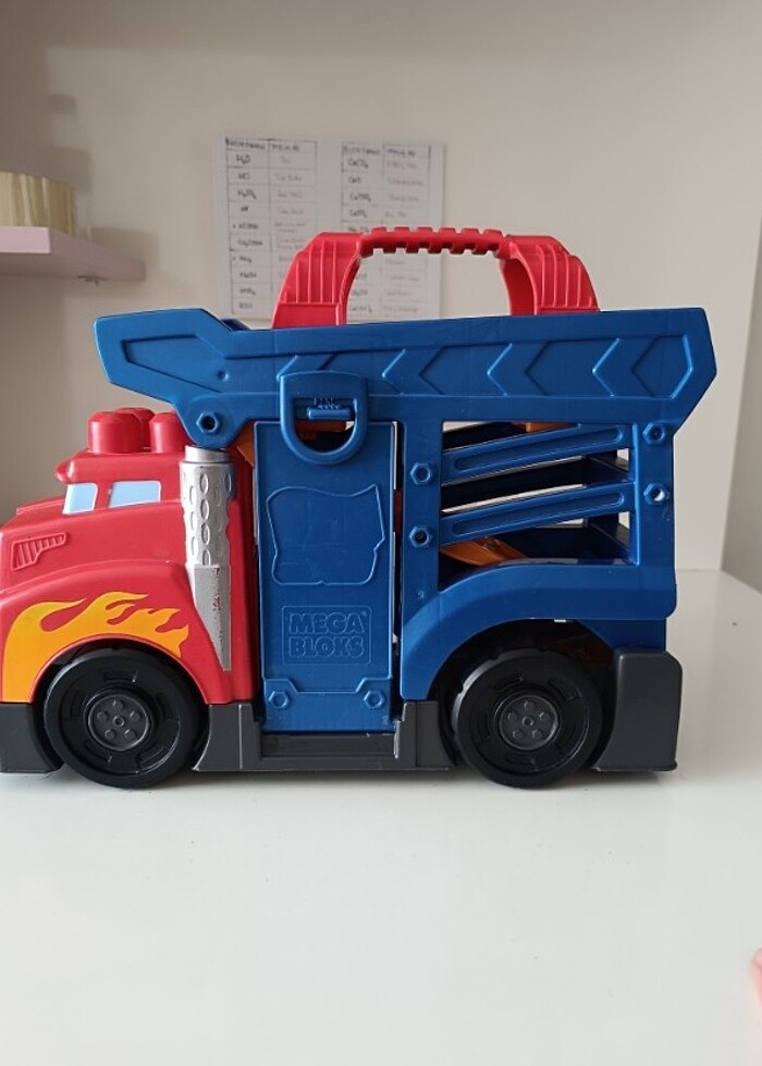 Mega Blok Dev Kamyon ve Rampası  - Görsel 3