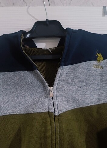 6 Yaş Beden kahverengi Renk US. POLO Marka Kapüşonlu Sweatshirt 5-6 yaş