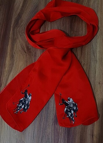 U.S Polo Assn. Kırmızı renkli şifon Fular