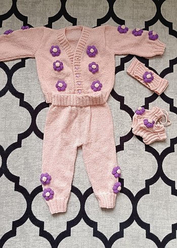 Kız Çocuk Pembe Çiçekli Triko Takım
