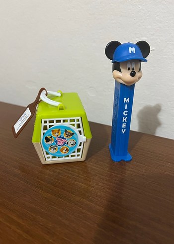 Mini köpek figürü