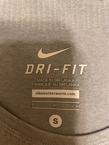 Nike DRI-FIT spor tişört