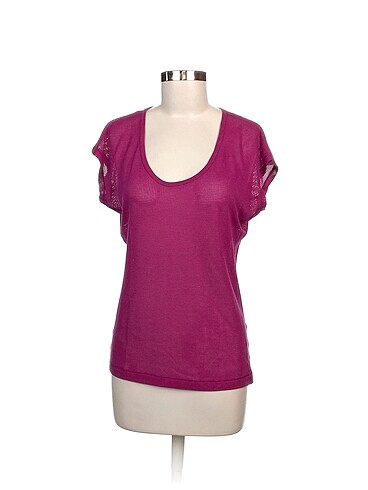 Nike T-shirt %70 İndirimli.