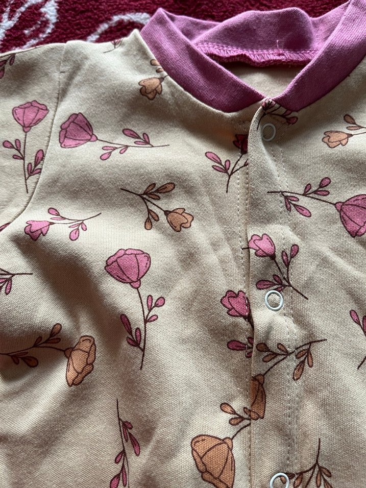 Renkli Baskılı Örgü Bebek Kız Tulumu ve Şapka - Görsel 2