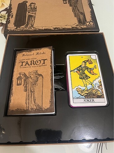  Tarot kartları