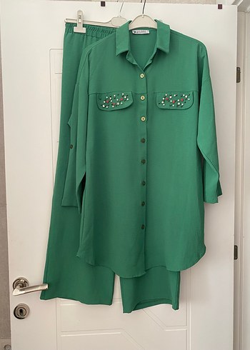 Fıstık Yeşil renk cepleri Taş süslemeli Uzun Kadın takım - Görsel 2