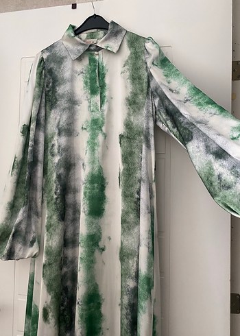 Uzun Yeşil Batik Desenli Balon Kol Elbise (butik ürünü) - Görsel 2