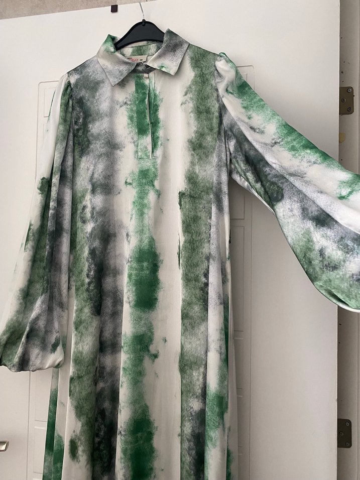 Uzun Yeşil Batik Desenli Balon Kol Elbise (butik ürünü) - Görsel 2