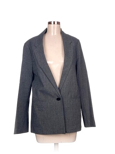 Bershka Blazer %70 İndirimli.