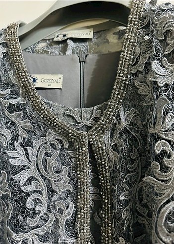 Gri Dantel İşlemeli Kısa Kadın elbise - Görsel 3