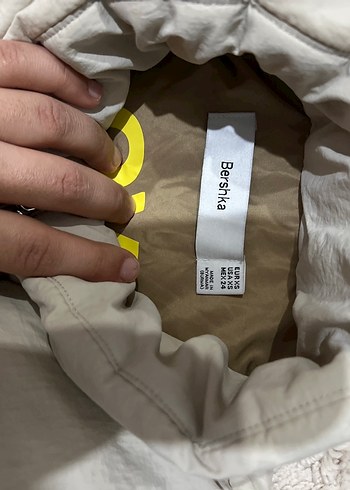 Kürk Detaylı Beyaz Kolsuz Yelek - Görsel 4