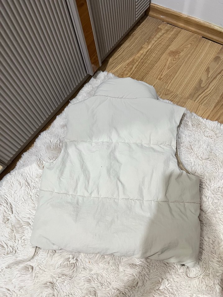 Kürk Detaylı Beyaz Kolsuz Yelek - Görsel 5