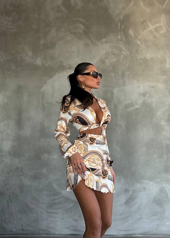 Zincir Detaylı Altın Renk Mini Elbise - Görsel 3