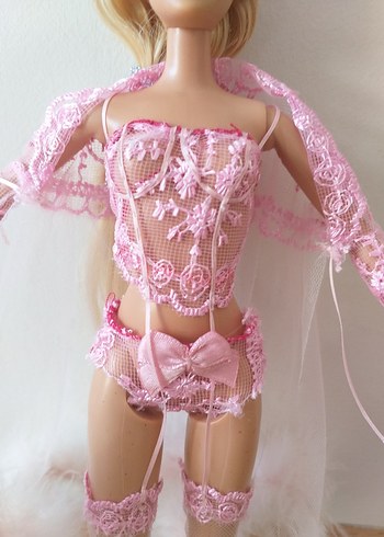 Beden barbie integrity kıyafet
