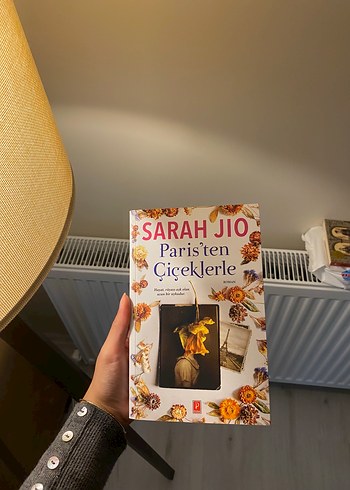 Paris'ten Çiçeklerle - Sarah Jio