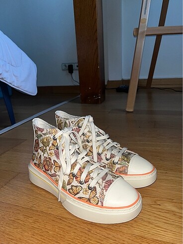 Skechers Converse