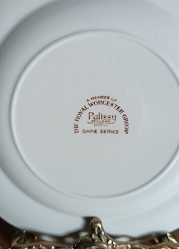 Beden kahverengi Renk Royal Worcester Palissy tatlı tabağı