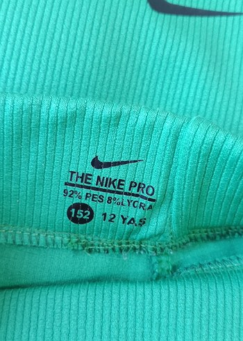 9 Yaş Beden yeşil Renk Nike Pro Kız Çocuk Yeşil Crop Top ve Şort Takım