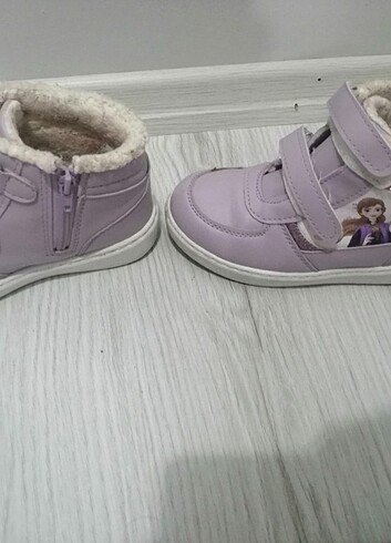 33 Beden mor Renk Lcw frozen lisanslı bot. Sooon fiyat