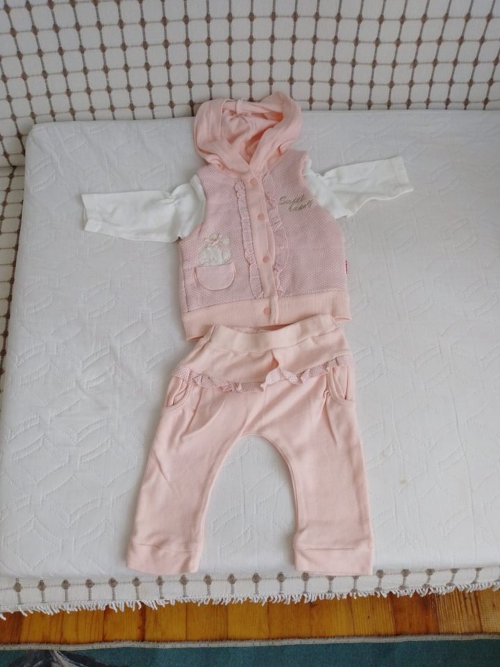 Düğmeli Kapüşonlu Kız Çocuk Pembe Yelek - Görsel 2