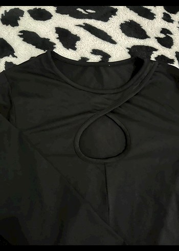 Dekolteli Siyah Crop Top - Görsel 4