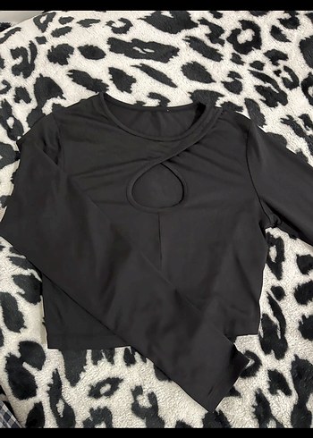 Dekolteli Siyah Crop Top - Görsel 2