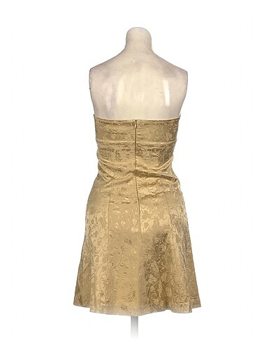 36 Beden PreLoved Kısa Elbise %70 İndirimli.