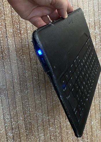 Samsung Siyah iLuv Taşınabilir kablosuz ışıklı Klavye - Görsel 2