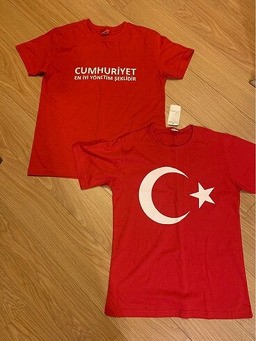 Atatürk baskılı Bayraklı çocuk tshirt 7-10 yaş