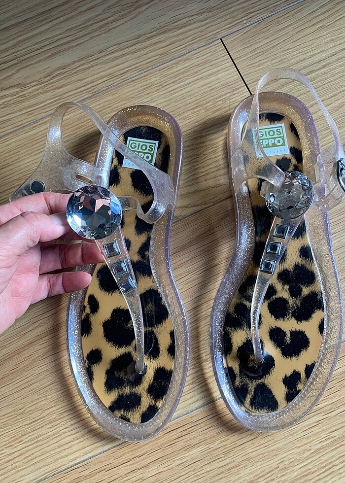 Gioseppo leopar taşlı sandalet - Görsel 3