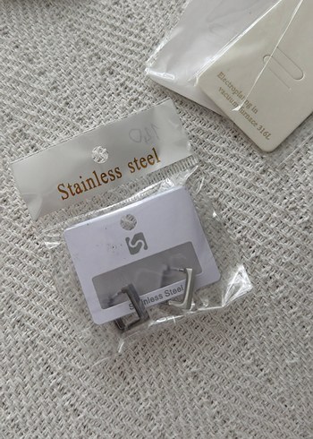 Çelik Minimalist Mini Gri Kadın Küpeler - Görsel 2