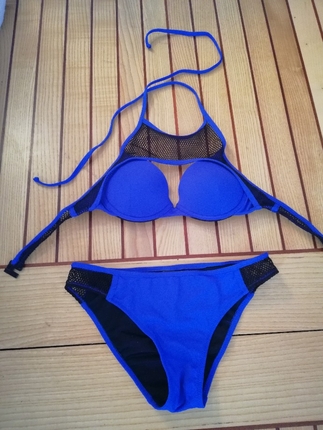 kom file bikini