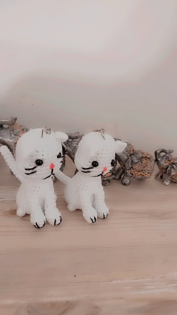 Beyaz Minik Kedi Anahtarlık Seti - Görsel 2