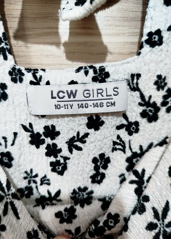 Beyaz Çiçek Desenli Kemerli kız çocuk Tulum - Görsel 6