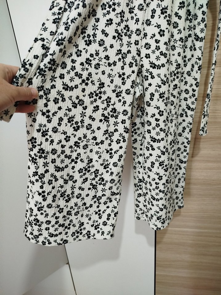 Beyaz Çiçek Desenli Kemerli kız çocuk Tulum - Görsel 4