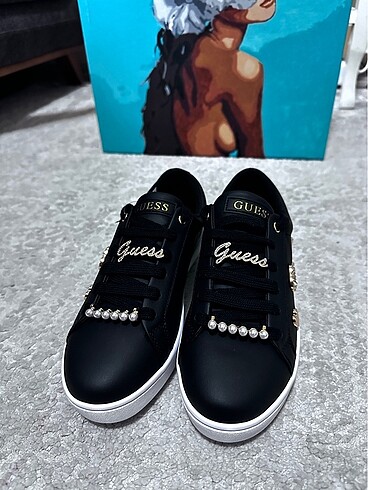 Guess Sneaker Special Design