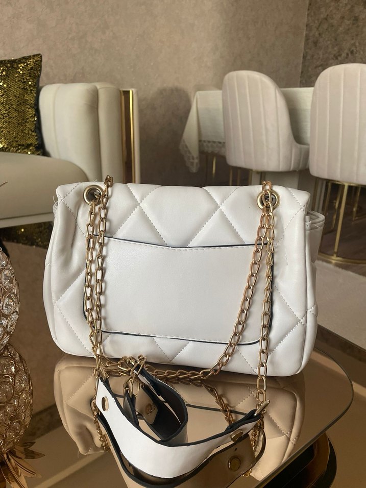 Beyaz Zincir Detaylı Deri Kadın Çanta - Görsel 3