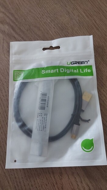 USB ve şarj kablosu