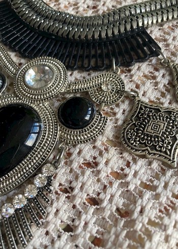 Gri Bohem Uzun Boncuklu Kolye - Görsel 3