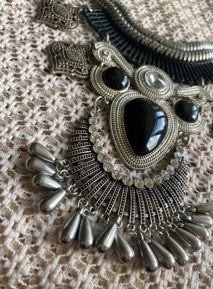 Gri Bohem Uzun Boncuklu Kolye - Görsel 2