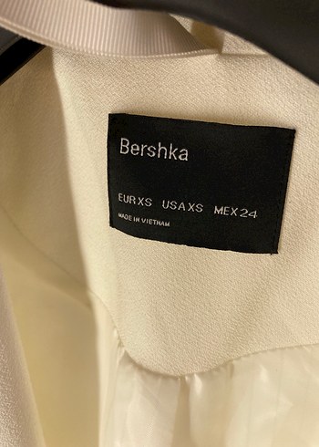 Bershka Kadın Blazer Ceket SIFIRDIR ETİKETİ YOK MAALESEF - Görsel 3