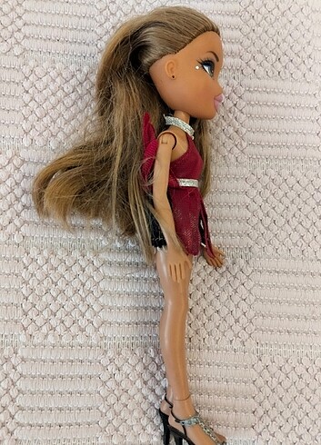  Beden Renk Bratz bebek